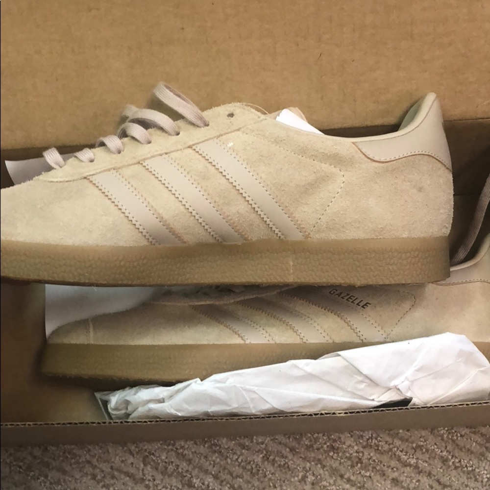 Adidas originals beige trainers shoes 8.5